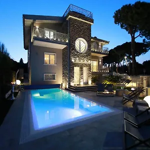 Frühstückspension Bellavista Exclusive In Zona Con Piscina Riscaldata E Jacuzzi Vista, Desenzano del Garda